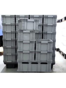 DEZ40-30 Plastikinė dėžė 400x300x180 mm